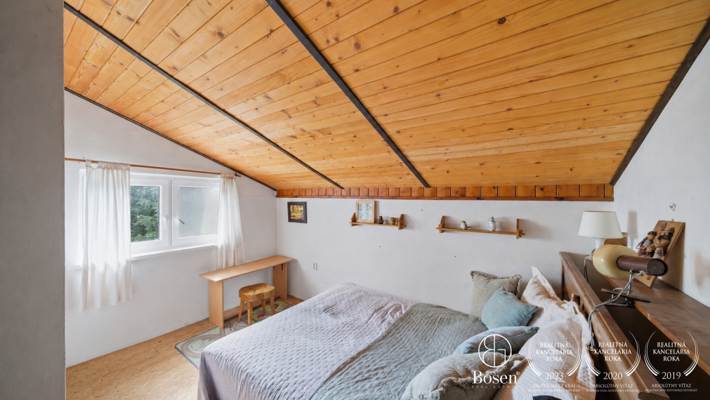 BOSEN | Stavebný pozemok s výhľadom a pôvodnou chatou, Záhorská Bystrica, 1 021 m²