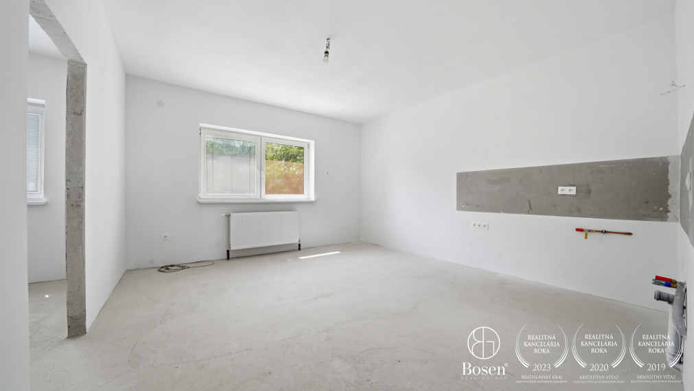 BOSEN | Rodinný dom po rekonštrukcii s možnosťou dokončenia podľa vlastných predstáv, 170 m²