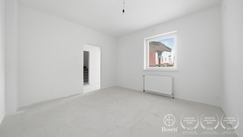 BOSEN | Rodinný dom po rekonštrukcii s možnosťou dokončenia podľa vlastných predstáv, 170 m²
