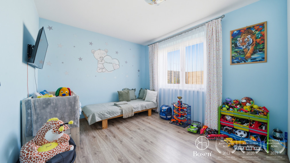 BOSEN|  Rodinný dom 4-izbový  s veľkou záhradou a terasou na predaj – Hamuliakovo, Korytárska