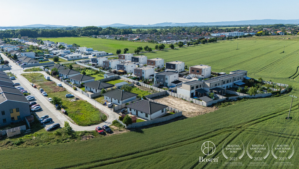 BOSEN|  Rodinný dom 4-izbový  s veľkou záhradou a terasou na predaj – Hamuliakovo, Korytárska