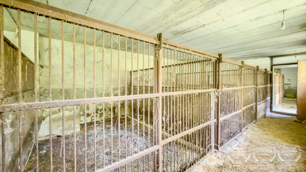 BOSEN | Rodinný dom, Ranč s pozemkom až 129 000m2, Fiľakovo.