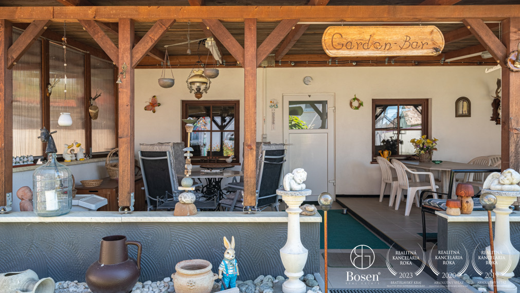 BOSEN | 7 izbový rodinný dom na pozemku 4 099 m², Kopčany