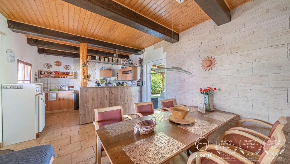 BOSEN | 7 izbový rodinný dom na pozemku 4 099 m², Kopčany
