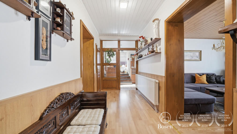 BOSEN | 7 izbový rodinný dom na pozemku 4 099 m², Kopčany