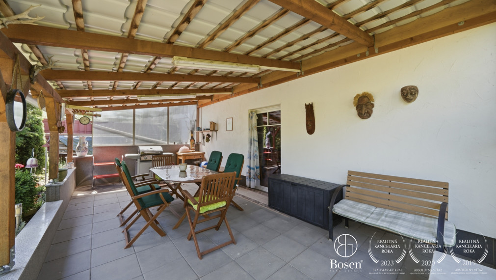 BOSEN | 7 izbový rodinný dom na pozemku 4 099 m², Kopčany