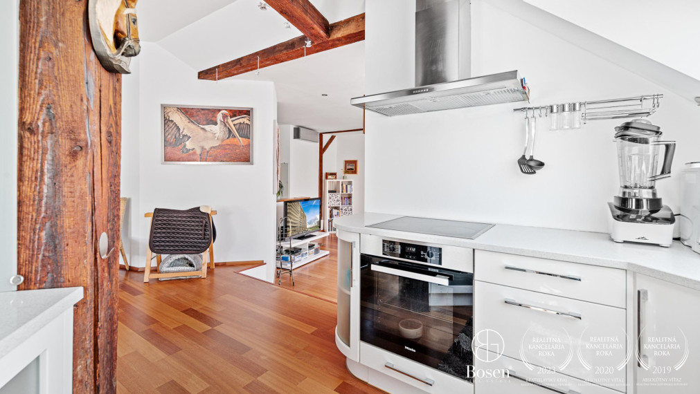 BOSEN| 3 izbový byt, možnosť prerobiť na 4 izbový, 114m2, vlastný plynový kotol, Leškova ul., Staré mesto