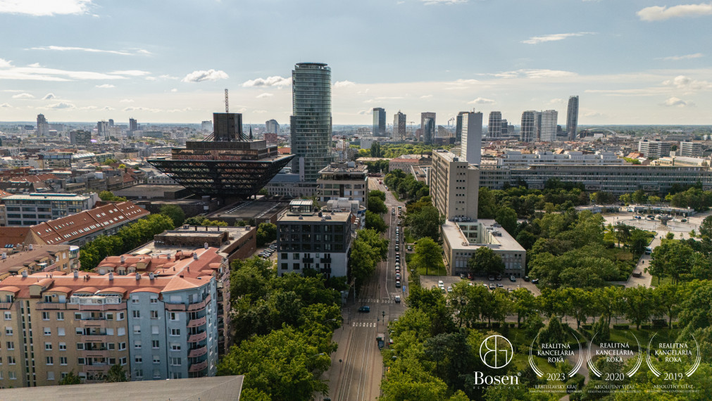BOSEN| 3 izbový byt, možnosť prerobiť na 4 izbový, 114m2, vlastný plynový kotol, Leškova ul., Staré mesto