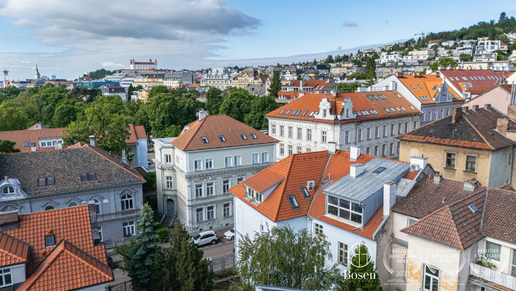 BOSEN| 3 izbový byt, možnosť prerobiť na 4 izbový, 114m2, vlastný plynový kotol, Leškova ul., Staré mesto