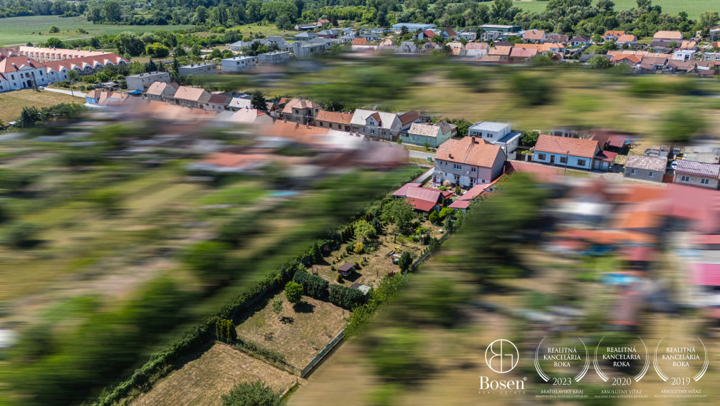 BOSEN | 7 izbový rodinný dom na pozemku 4 099 m², Kopčany