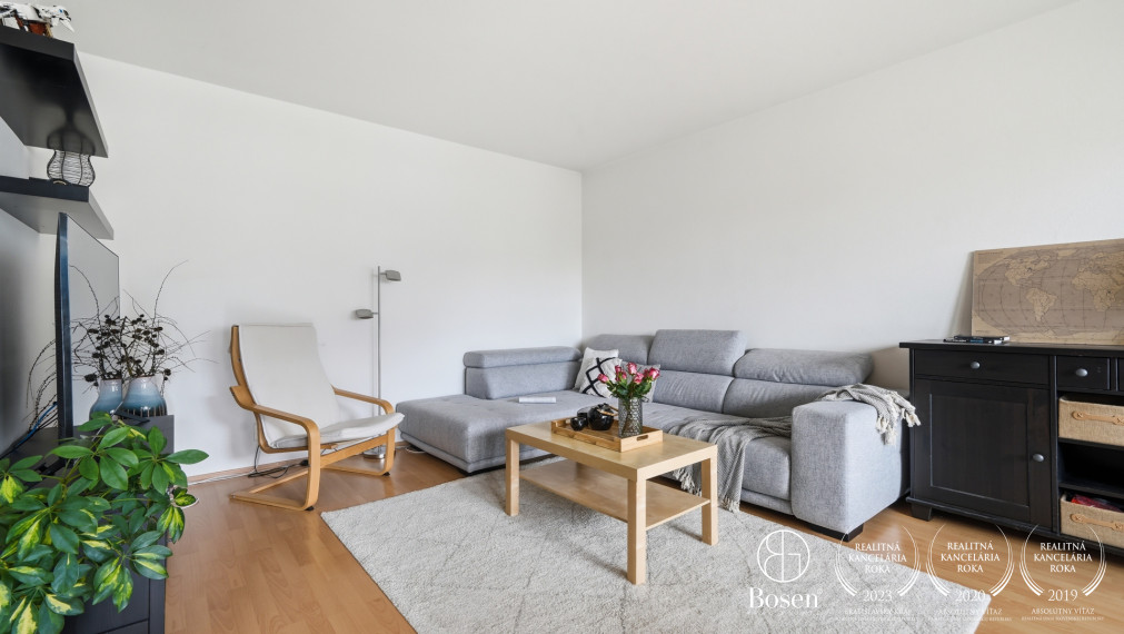 BOSEN GROUP | 3 izb. byt s terasou, balkónom a 2 park. miestami