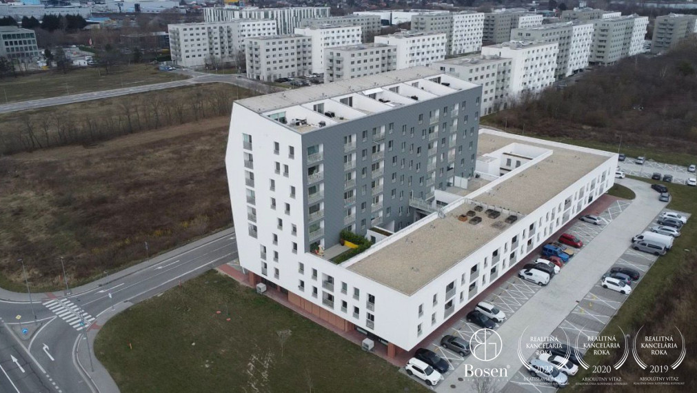 Flexibilný obchodný priestor s terasou v Ružinove - Moruše