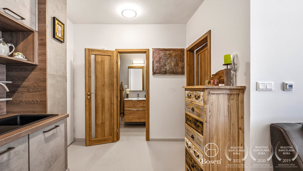 BOSEN | Štýlový 2 izbový byt  s balkónom v Living Park Svit