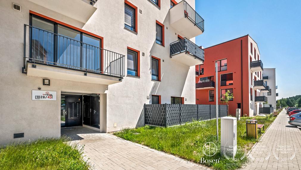 BOSEN | Štýlový 2 izbový byt  s balkónom v Living Park Svit