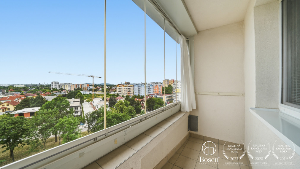 Pekný 2 izbový byt s loggiou, Bratislava - Podzáhradná