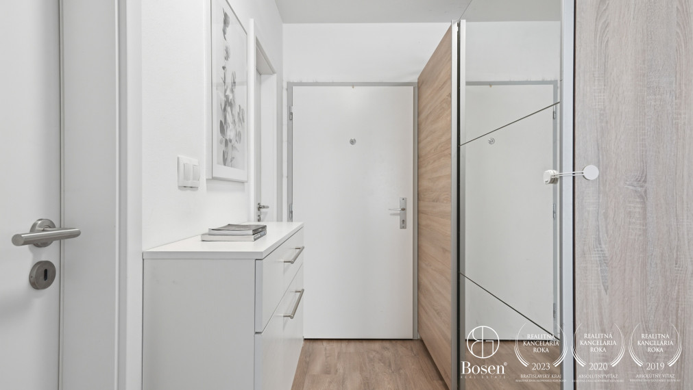 BOSEN | Slnečný 2 izbový byt s loggiou, Lužná, Petržalka 52m2