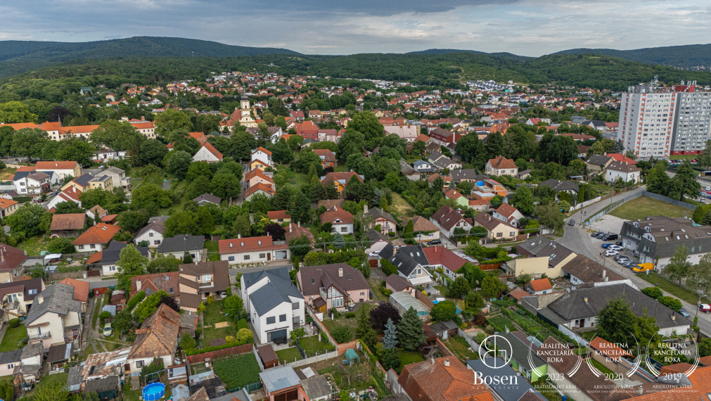 BOSEN | Unikátna historická rezidencia s bytovou jednotkou