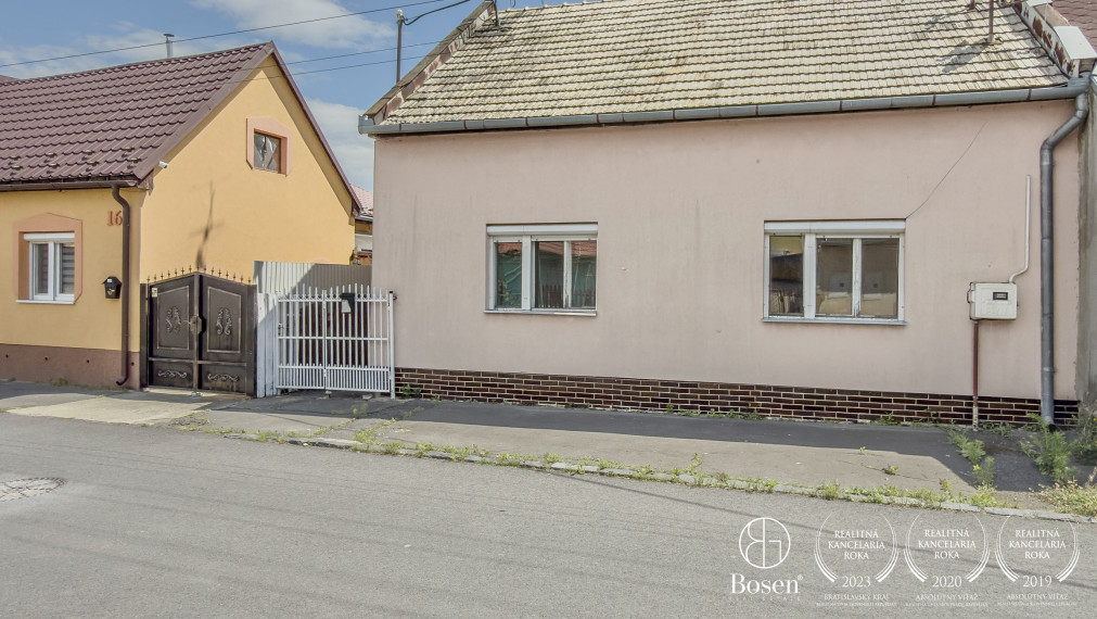 BOSEN | Rodinný dom v pôvodnom stave, Fiľakovo, B.S Timravy.