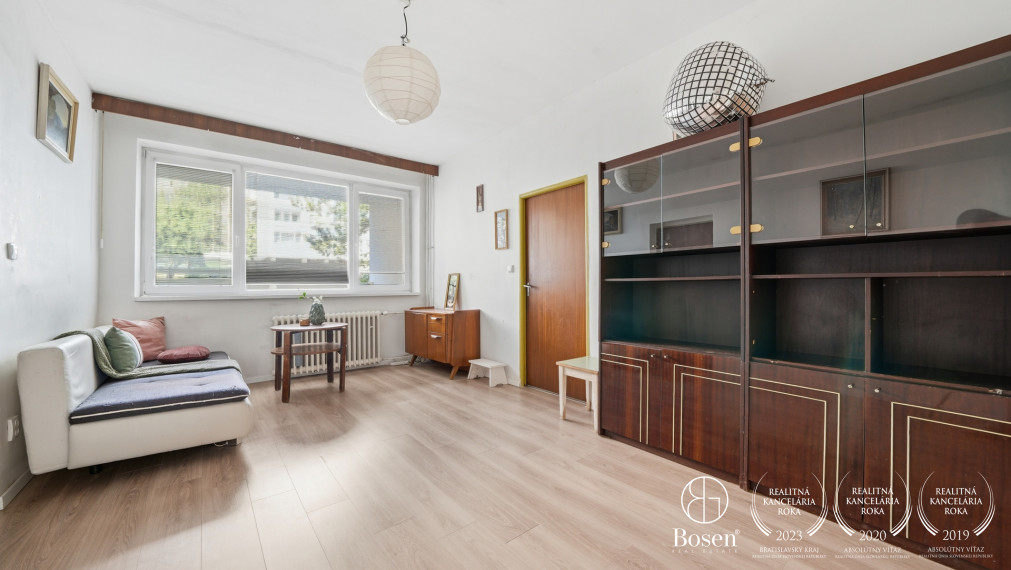 BOSEN | Priestranný 4 izbový byt s balkónom | Hodálova ulica, Bratislava – Karlova Ves
