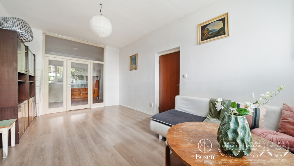 BOSEN | Priestranný 4 izbový byt s balkónom | Hodálova ulica, Bratislava – Karlova Ves