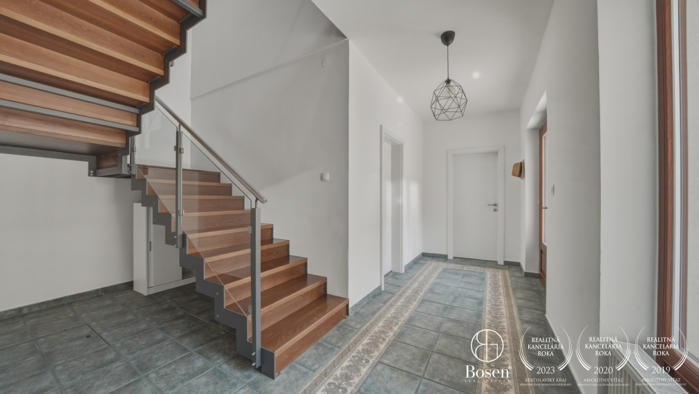 BOSEN | 5 izbový rodinný dom s garážou, Záhorská Ves, 1.258m2