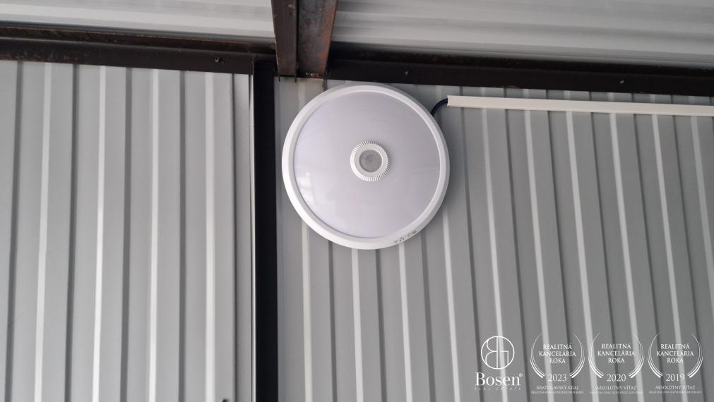 BOSEN | Na prenájom Nová plechová garáž, elektrické ovládanie, Hviezdoslavov