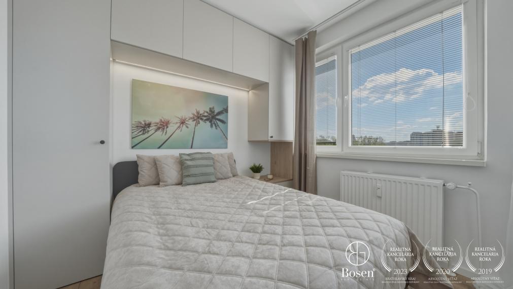 BOSEN | Kompletne zrekonštruovaný a zariadený 2 izbový byt s loggiou, 46 m², Ružinov, Haburská