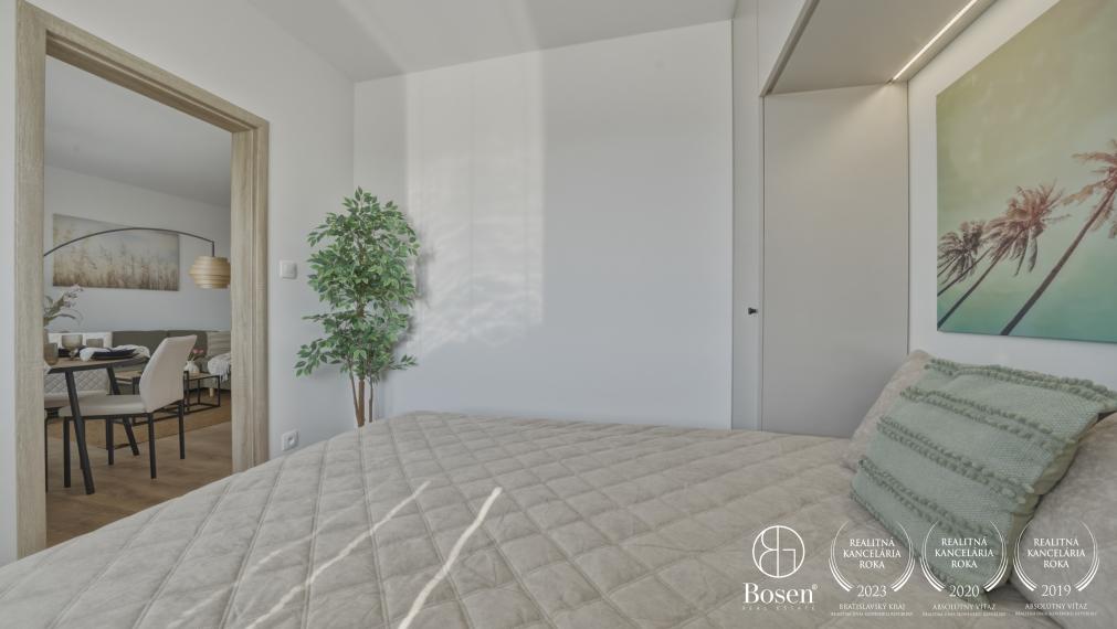 BOSEN | Kompletne zrekonštruovaný a zariadený 2 izbový byt s loggiou, 46 m², Ružinov, Haburská