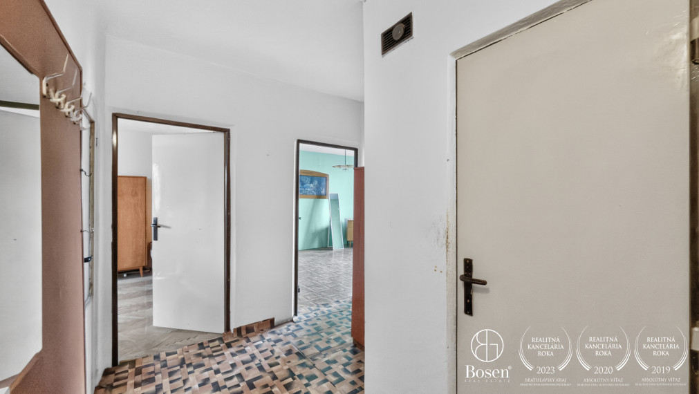BOSEN | 2 izbový byt s loggiou v centre Fiľakova, 65m2