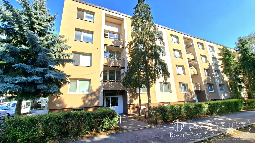 Šikovný 3 izbový byt na predaj priamo v centre Malaciek