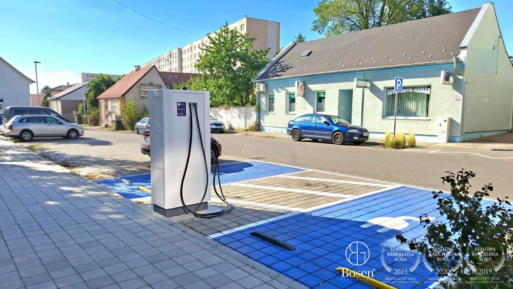 Šikovný 3 izbový byt na predaj priamo v centre Malaciek