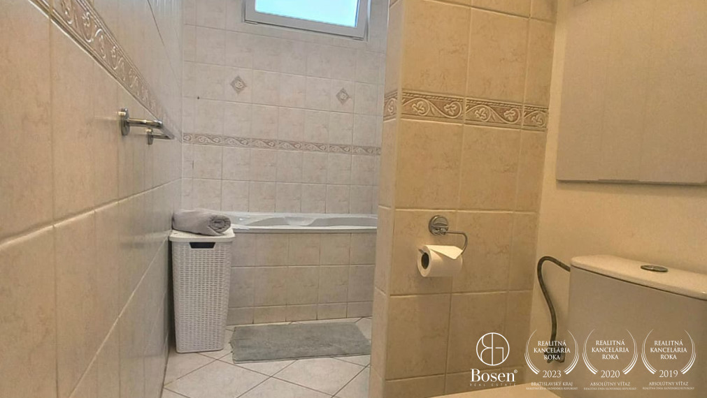 Šikovný 3 izbový byt na predaj priamo v centre Malaciek