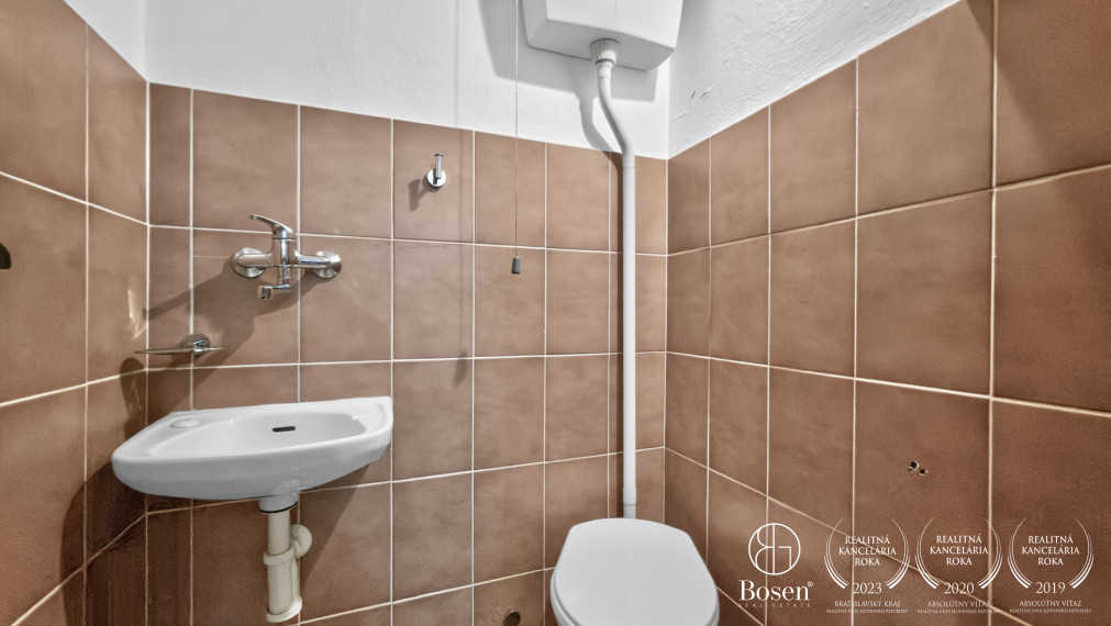 BOSEN | Rodinný dom s dvojgarážou v obci Kalinovo, 608m2.
