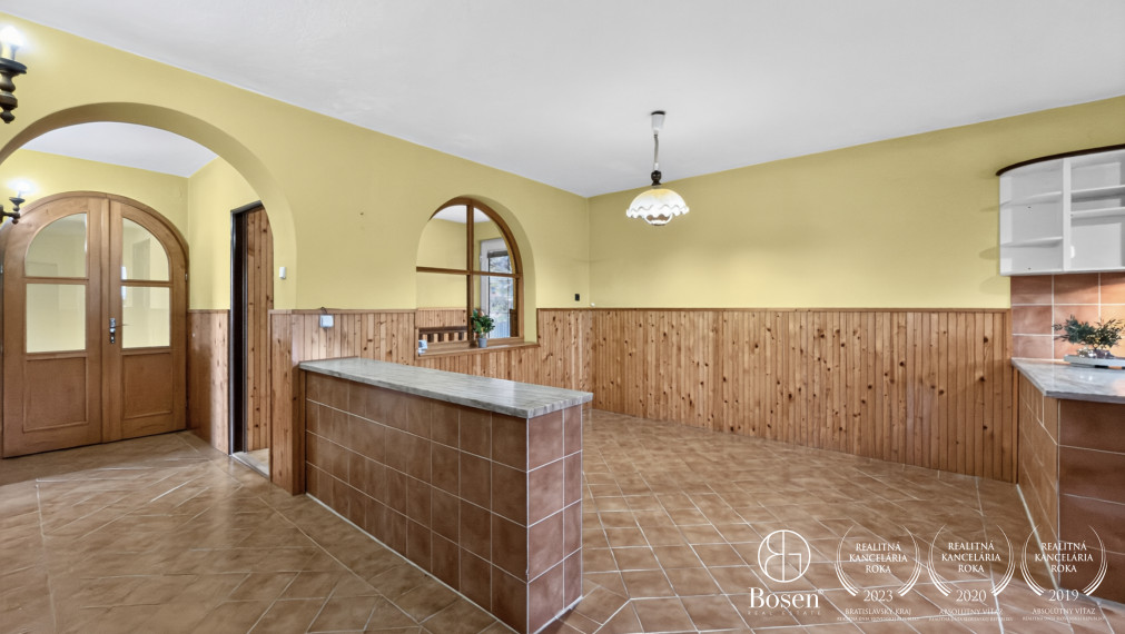 BOSEN | Rodinný dom s dvojgarážou v obci Kalinovo, 608m2.