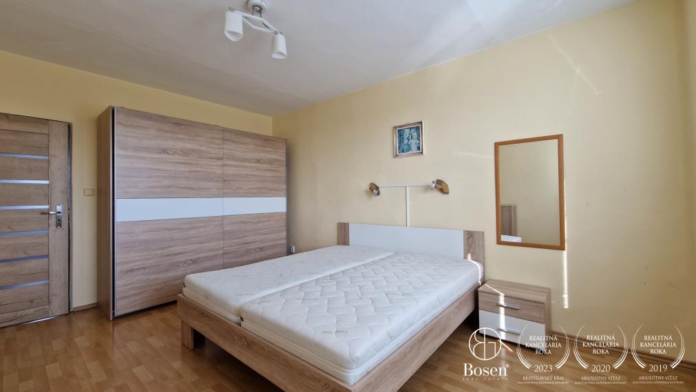 BOSEN | 2-izbový byt na prenájom, A. Kubinu, Trnava, 62 m2