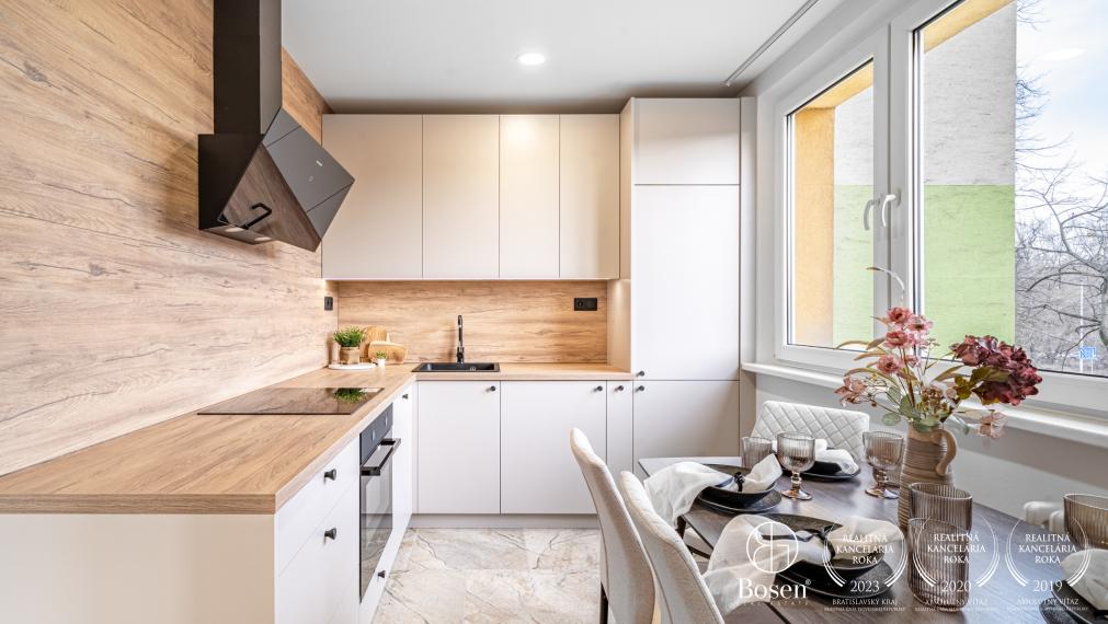 BOSEN | Moderný, kompletne zrekonštruovaný 4 izbový byt, 82 m², Medveďovej, Petržalka