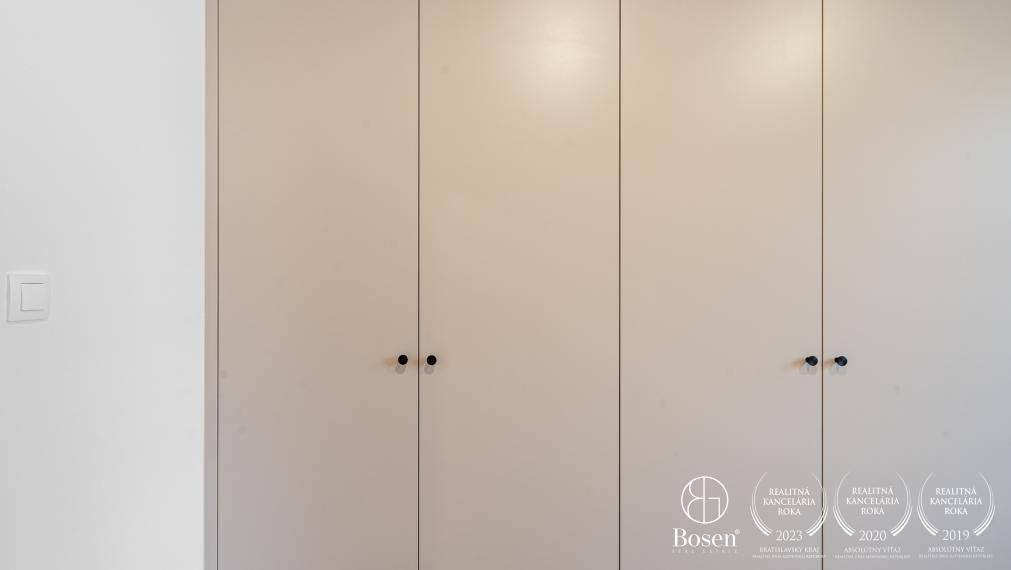BOSEN | Moderný, kompletne zrekonštruovaný 4 izbový byt, 82 m², Medveďovej, Petržalka