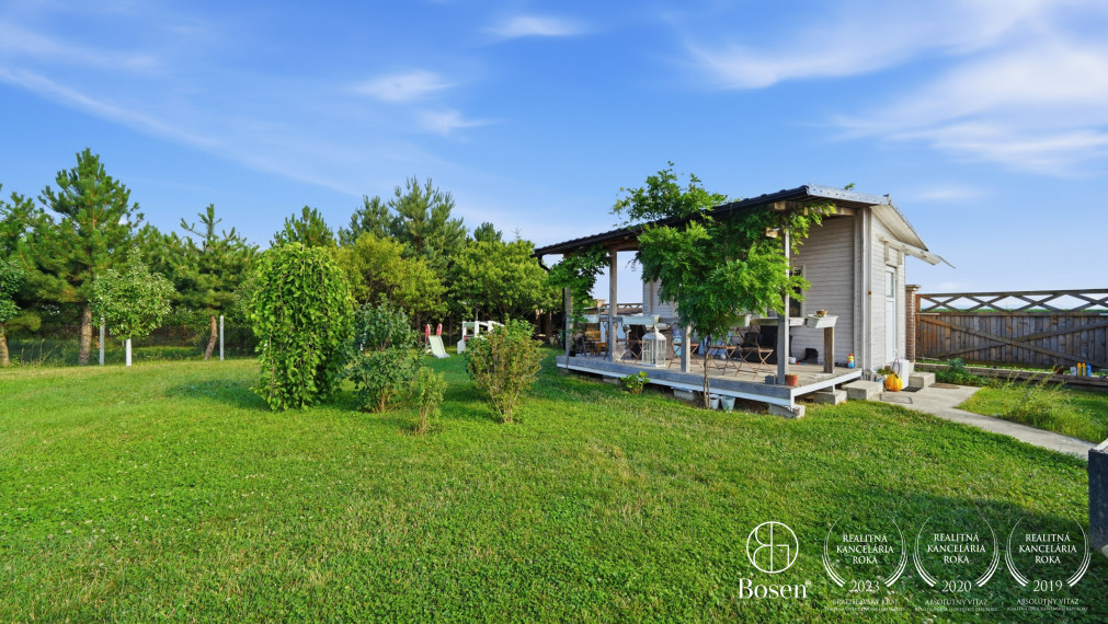 BOSEN | Výnimočný 5 izbový rodinný dom s veľkým pozemkom 1471 m², Senica – Košutovec