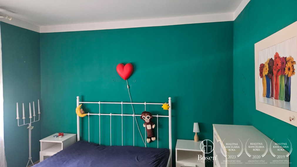 BOSEN | Priestranný 4-izbový byt s balkónom v centre Dunajskej Stredy