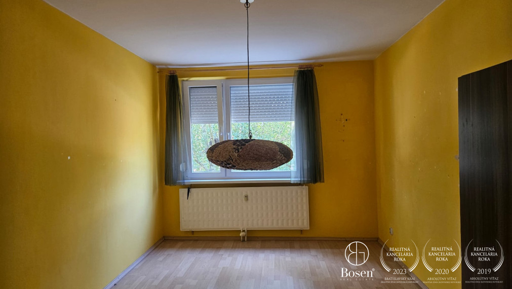 BOSEN | Priestranný 4-izbový byt s balkónom v centre Dunajskej Stredy
