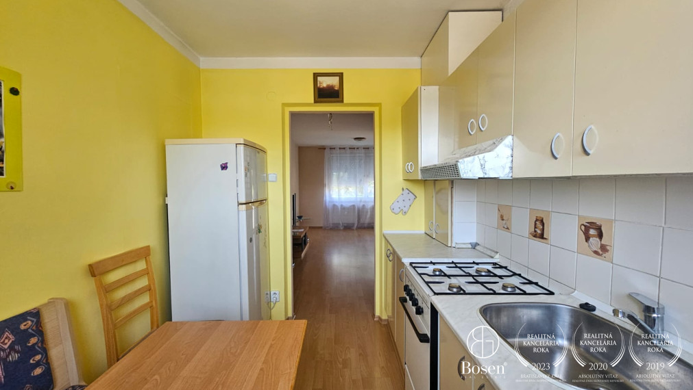 BOSEN | Priestranný 4-izbový byt s balkónom v centre Dunajskej Stredy