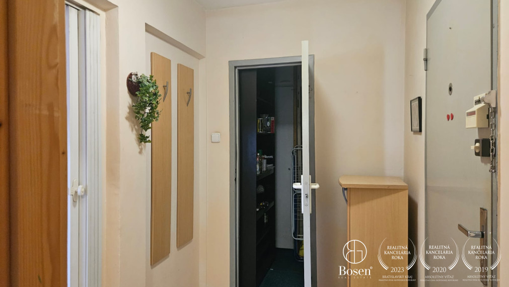 BOSEN | Priestranný 4-izbový byt s balkónom v centre Dunajskej Stredy