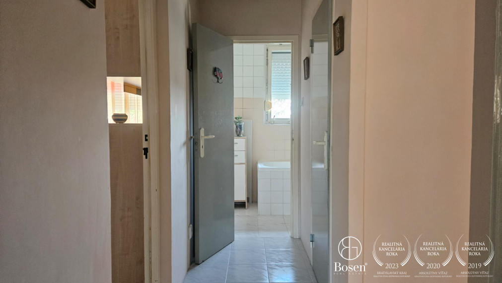 BOSEN | Priestranný 4-izbový byt s balkónom v centre Dunajskej Stredy