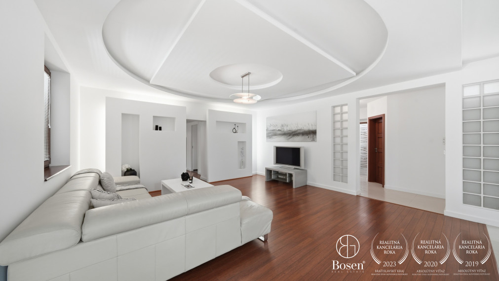 BOSEN | 6 izbový dom s bazénom a wellness, Zálesie, 262 m2
