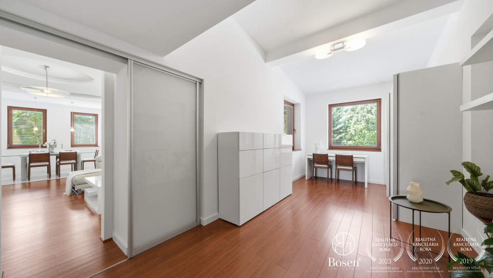 BOSEN | 6 izbový dom s bazénom a wellness, Zálesie, 262 m2