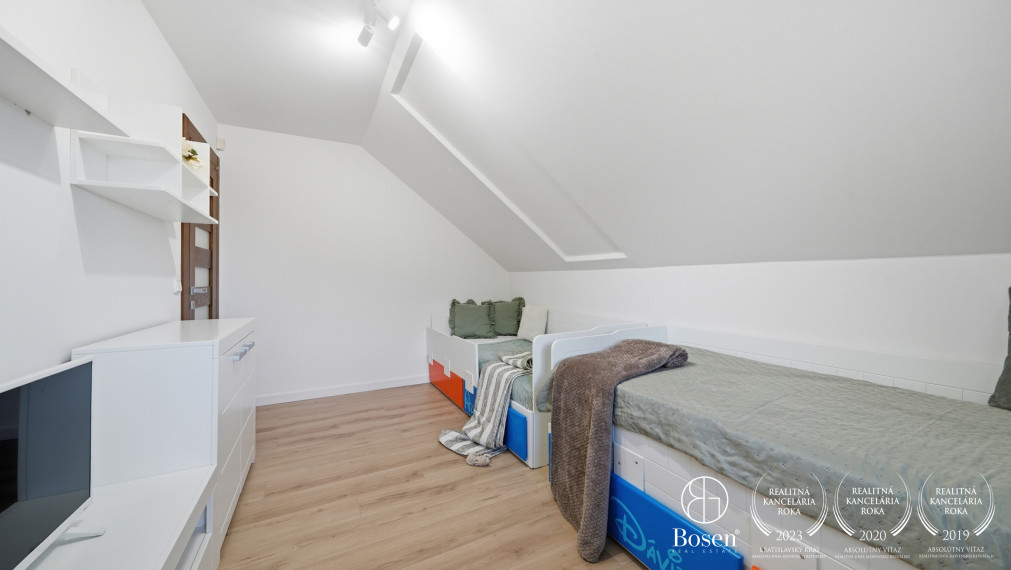 BOSEN | 6 izbový dom s bazénom a wellness, Zálesie, 262 m2
