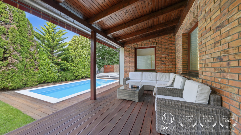 BOSEN | 6 izbový dom s bazénom a wellness, Zálesie, 262 m2