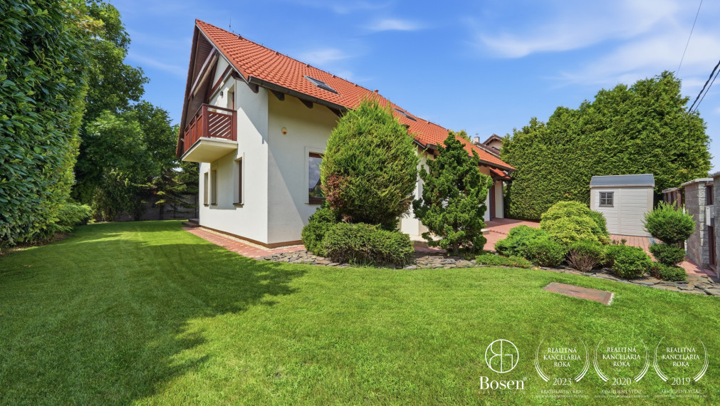 BOSEN | 6 izbový dom s bazénom a wellness, Zálesie, 262 m2