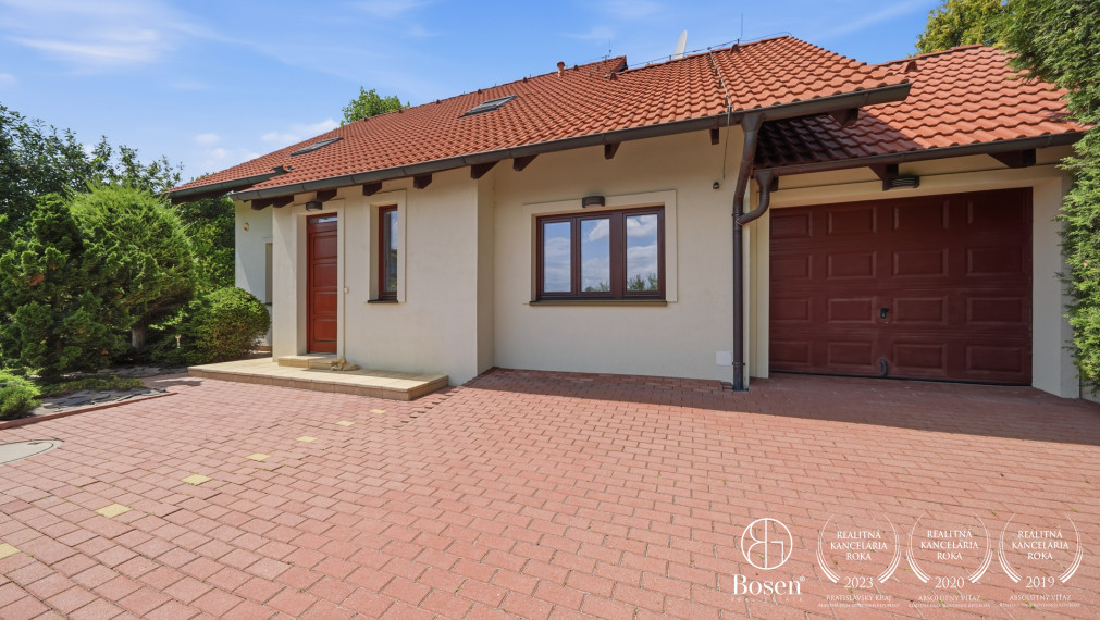 BOSEN | 6 izbový dom s bazénom a wellness, Zálesie, 262 m2