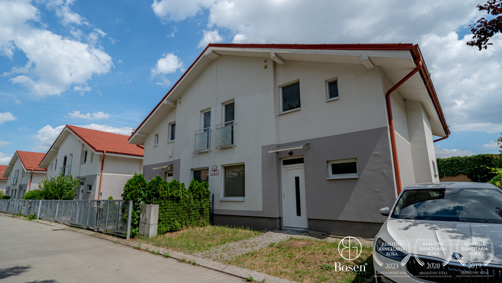 BOSEN | Na predaj 5 izbový dom za cenu bytu v Bratislave, 242 m2
